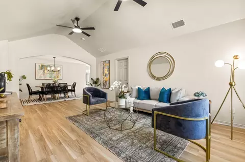 274 S St Augustine Dr, Dallas, TX 75217