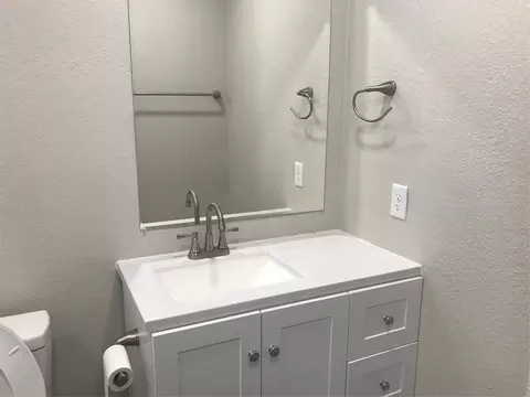 1924 Oak Hill Cir, Dallas, TX 75217