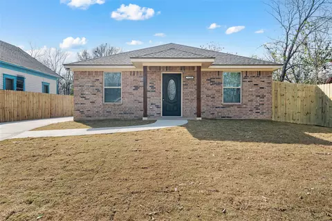 1126 N 11th St, Waco, TX 76707