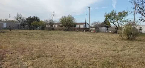 108 Metro Dr, Tye, TX 79563