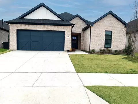 519 Chase Creek Dr, Lavon, TX 75166
