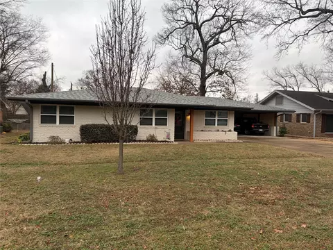 50 31st St SE, Paris, TX 75460