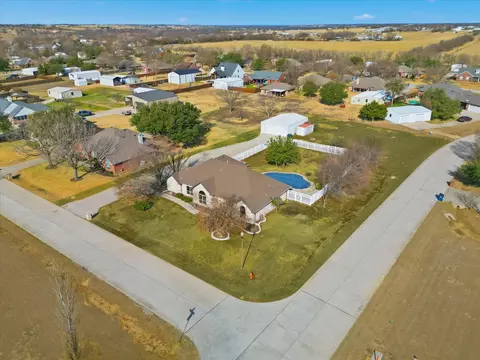 2501 Caddo Trl, Sanger, TX 76266