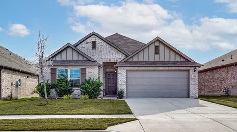 8908 Flying Eagle Ln, Fort Worth, TX 76131
