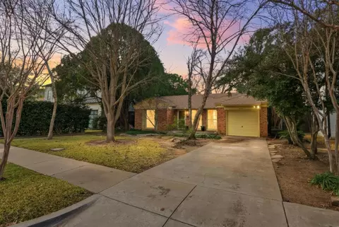 9841 Lakemont Dr, Dallas, TX 75220