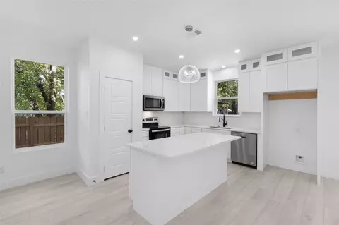 612 Lamar St, Sulphur Springs, TX 75482