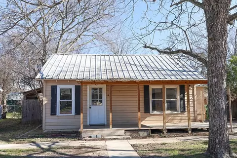 955 N Stephen Ave, Stephenville, TX 76401