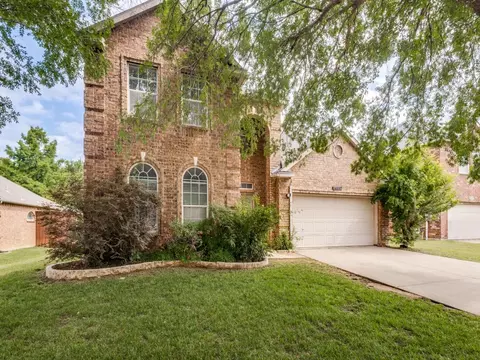 1105 Riverside Dr, Lewisville, TX 75067