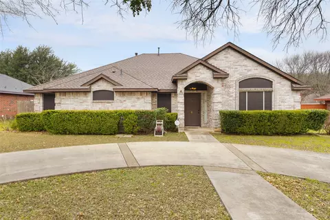 801 S Parks Dr, Desoto, TX 75115