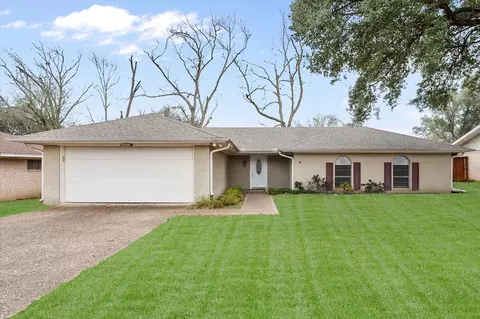 517 Edgewood Ave, Corsicana, TX 75110