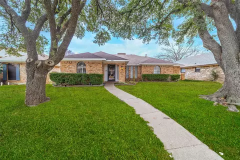 430 Brookfield Dr, Garland, TX 75040