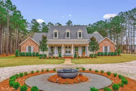 145 Crouch Rd, Benton, LA 71006