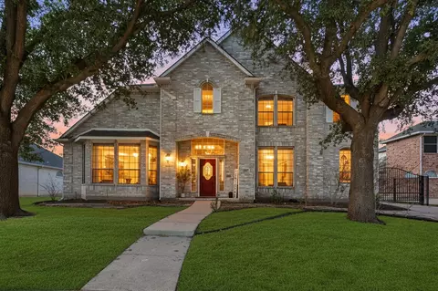 1817 Meadow Ridge Dr, Flower Mound, TX 75028