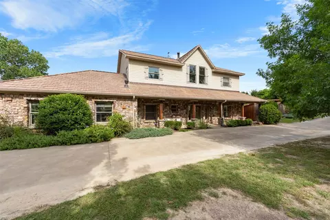 168 Mesa Grande Dr, Fort Worth, TX 76108