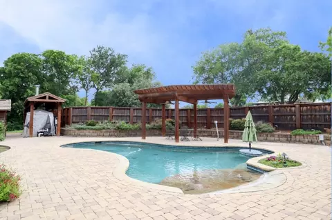 168 Mesa Grande Dr, Fort Worth, TX 76108