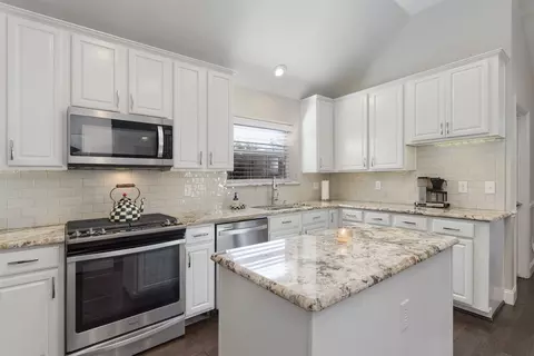 1530 Highland Lakes Dr, Keller, TX 76248 photo 5