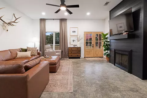 Living - 177 Cr 33700, Sumner, TX 75486 photo 1 of 1