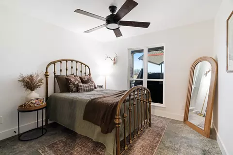 Bedroom - 177 Cr 33700, Sumner, TX 75486 photo 2 of 2