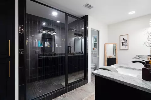 Bath - 177 Cr 33700, Sumner, TX 75486 photo 2 of 3