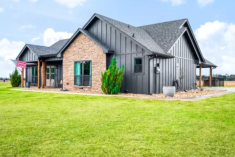 Exterior - 177 Cr 33700, Sumner, TX 75486 photo 2 of 4