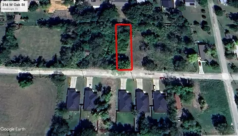 312 W Oak St, Whitewright, TX 75491
