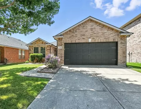 5817 Deck House Rd, Fort Worth, TX 76179