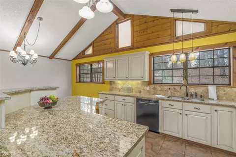 Kitchen - 222 Weldon Johnson Rd, Minden, LA 71055 photo 2 of 5