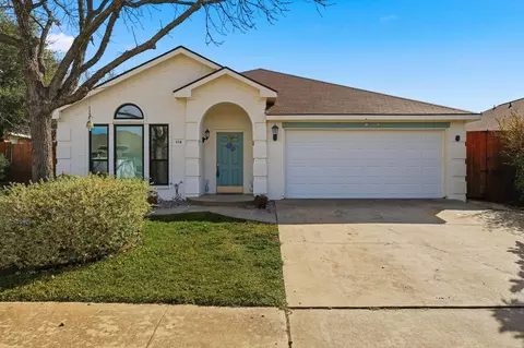 114 Drake Ln, Garland, TX 75043