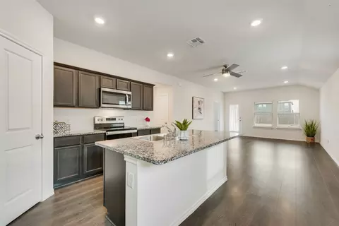 1659 Seadrift Dr, Forney, TX 75126