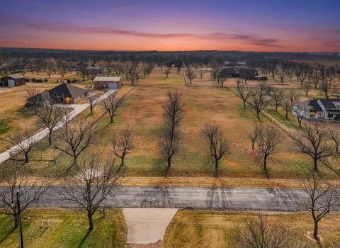 11015 Orchards Blvd, Cleburne, TX 76033