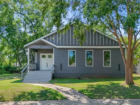 1008 W Walker St, Denison, TX 75020