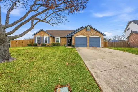 4803 Hollow Tree Ct, Arlington, TX 76018