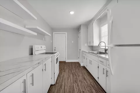 Kitchen - 1908 S 19th St, Waco, TX 76706 photo 1 of 2