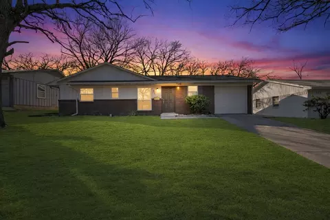 Exterior - 2425 Avis St, Mesquite, TX 75149 photo 2 of 6