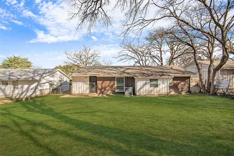Exterior - 2425 Avis St, Mesquite, TX 75149 photo 3 of 6