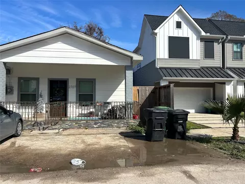 2705 S 2707 S Fox St, Houston, TX 77003
