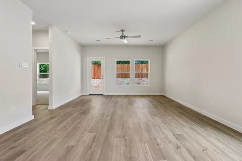 Living - 359 Declan St, Springtown, TX 76082 photo 2 of 8
