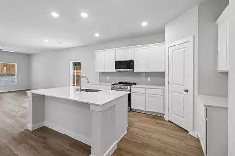 Kitchen - 359 Declan St, Springtown, TX 76082 photo 1 of 4