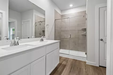 Bath - 359 Declan St, Springtown, TX 76082 photo 1 of 1