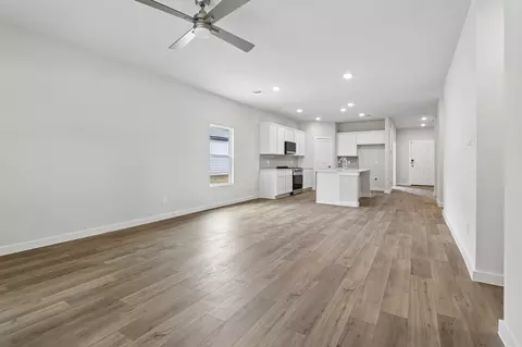 Living - 359 Declan St, Springtown, TX 76082 photo 5 of 8