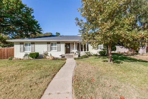 204 S Waterview Dr, Richardson, TX 75080