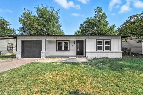 4413 Quails Ln, Fort Worth, TX 76119