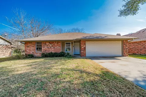 1814 Shawnee St, Denton, TX 76209