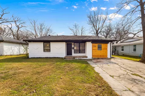 1722 Buena Vista St, Mesquite, TX 75149