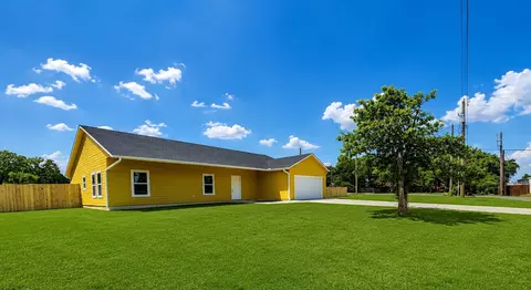 400 Susan Dr, Kennedale, TX 76060