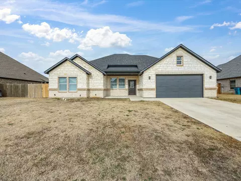 2301 Briarwood Dr, Bridgeport, TX 76426