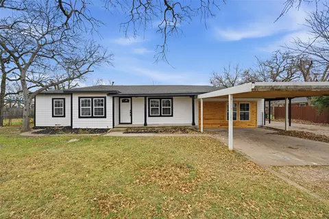 1005 E Craven Ave, Lacy Lakeview, TX 76705