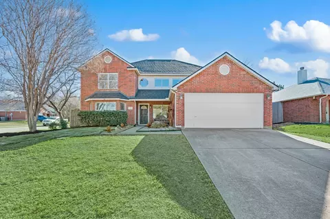 332 Cortland Cir, Roanoke, TX 76262
