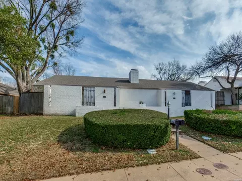 10440 Pagewood Dr, Dallas, TX 75230