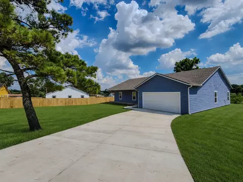 417 Katie Cir, Kennedale, TX 76060